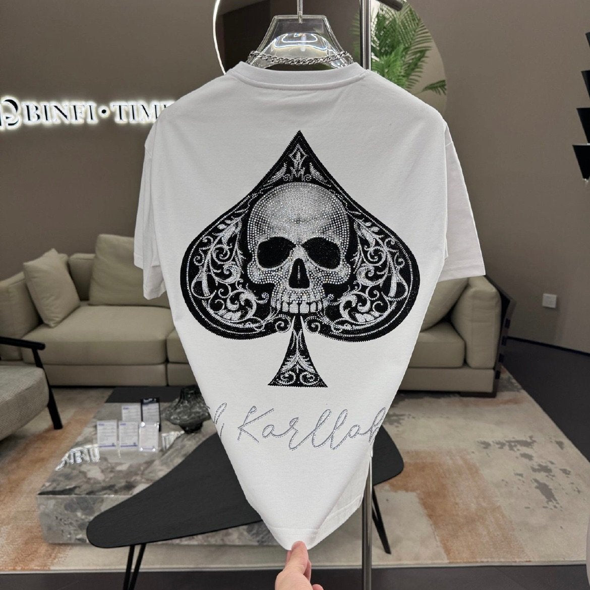 Spades skull rhinestone T-shirt